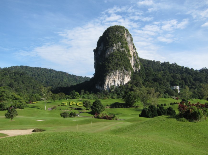 Templer Park Country Club, Golf Course with Phenomenal Limestone Hills